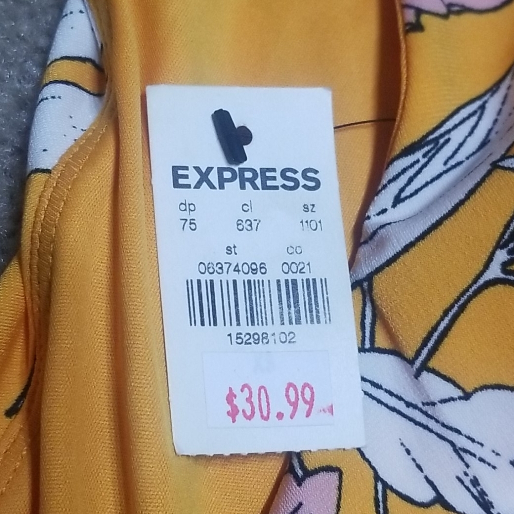 Express Summer Tank - Picture 3 of 3